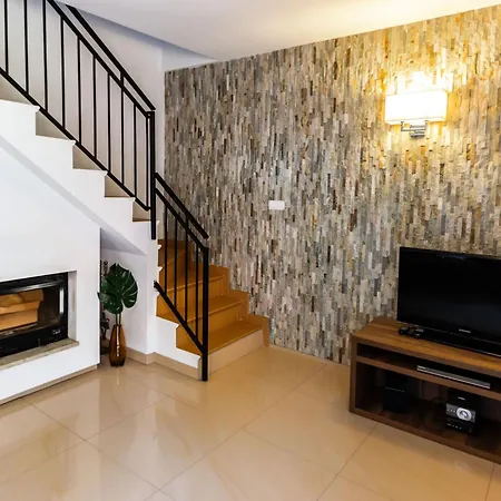 Am By Interhome Dźwirzyno