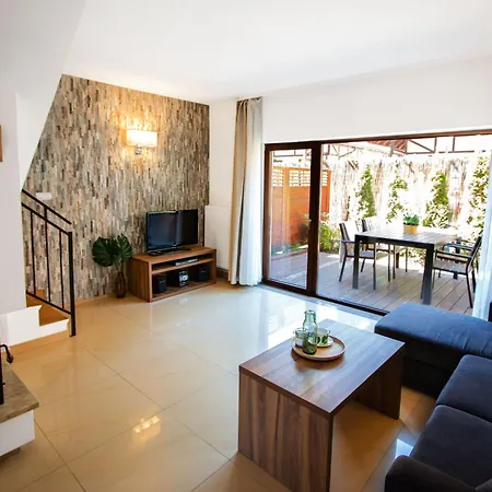 Am By Interhome Dźwirzyno